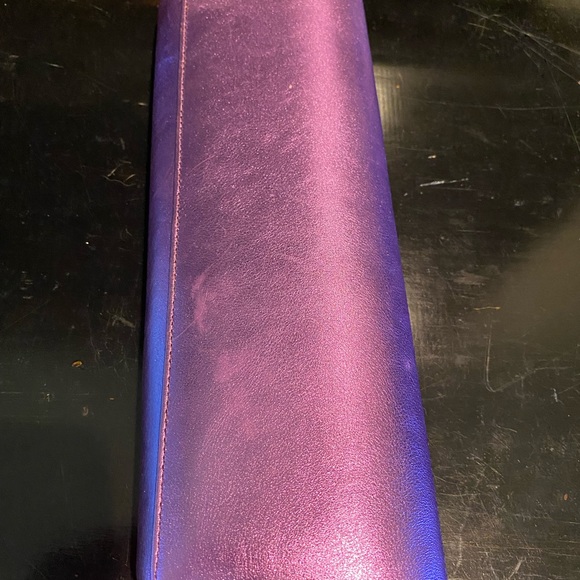 CALVIN KLEIN LEATHER CLUTCH PREOWNED